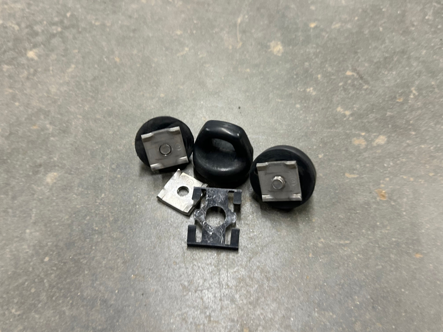91-01 Explorer Roof Rack Anchor Points