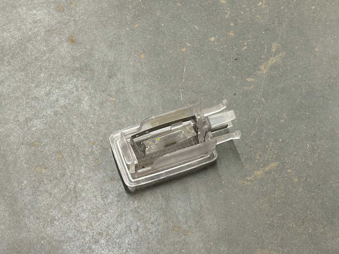 91-94 Explorer Rear Cargo Light Lens