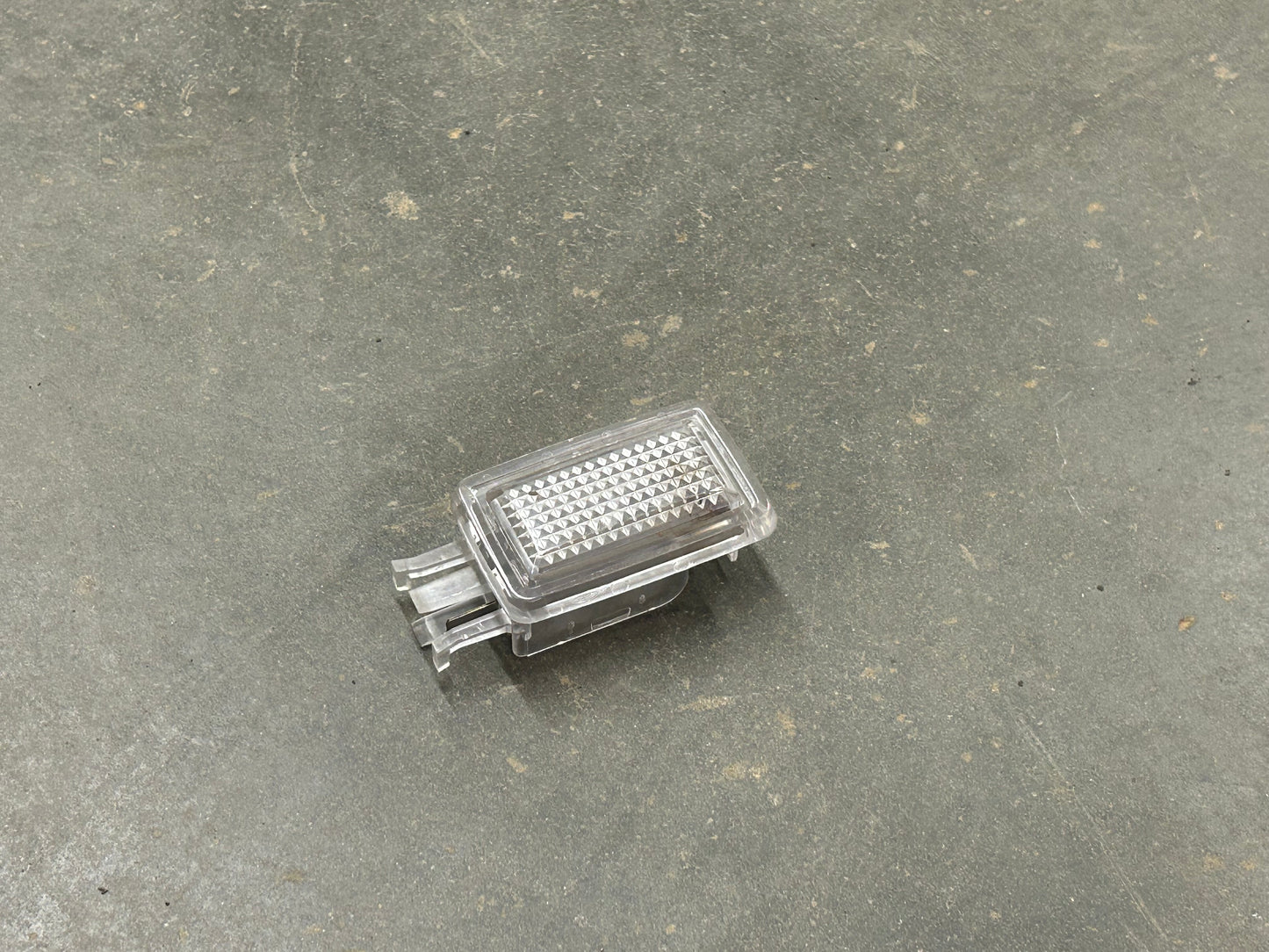91-94 Explorer Rear Cargo Light Lens