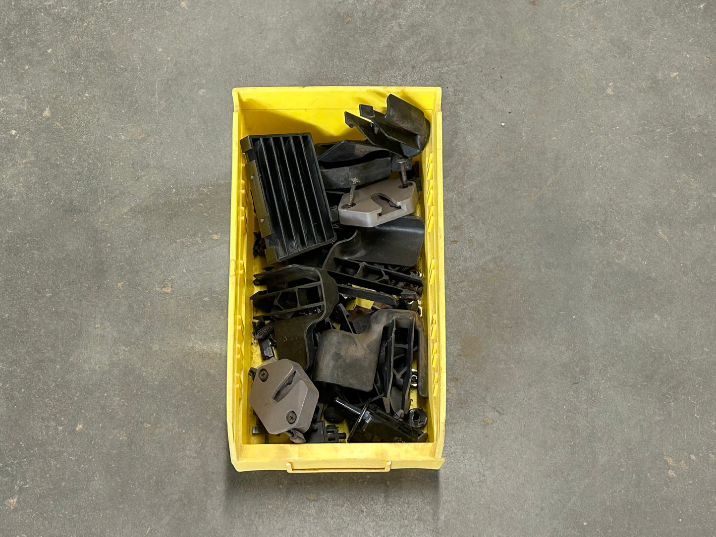 91-94 Explorer Interior Hardware Bin