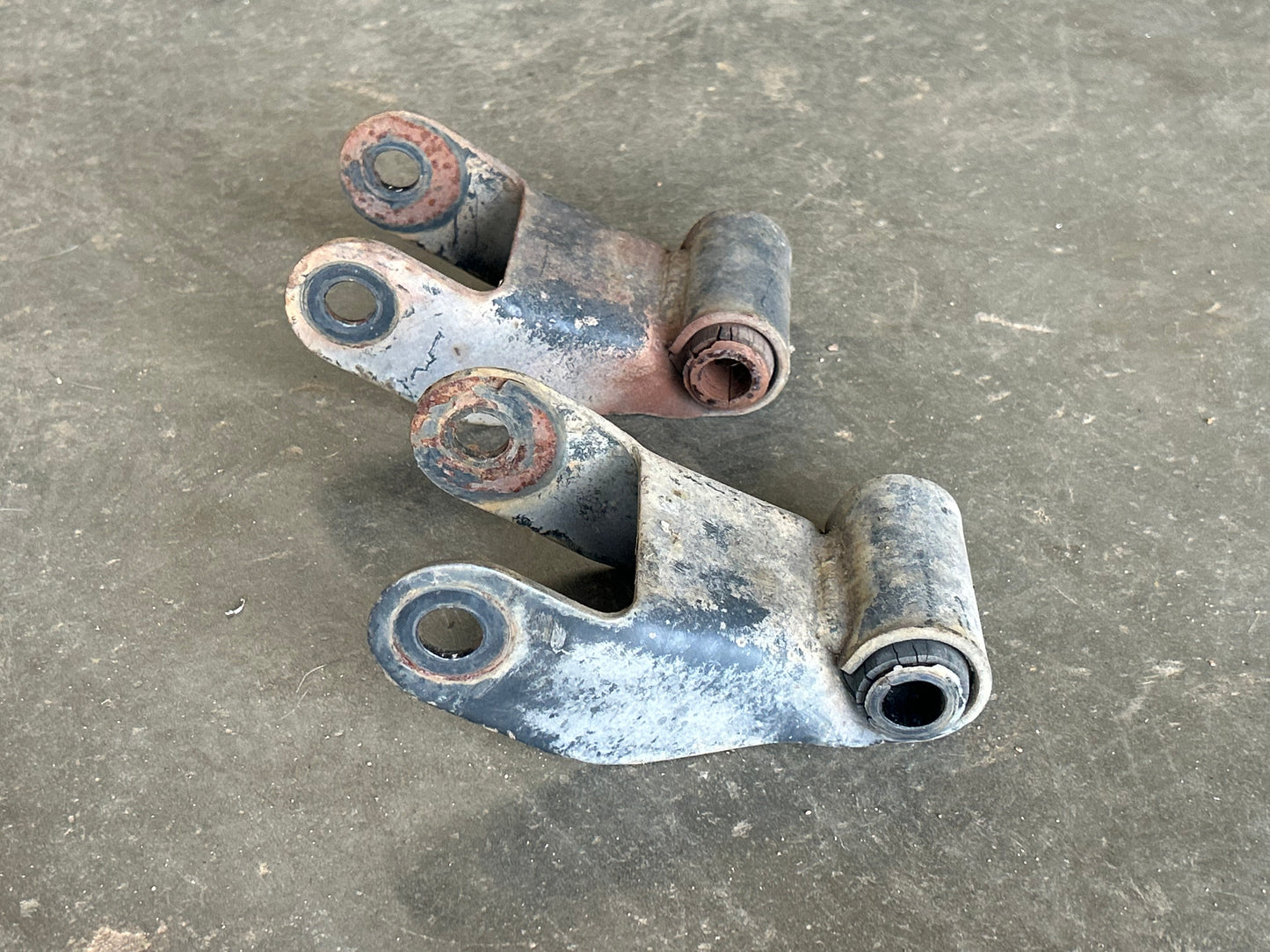 86-97 Ranger OEM Shackles