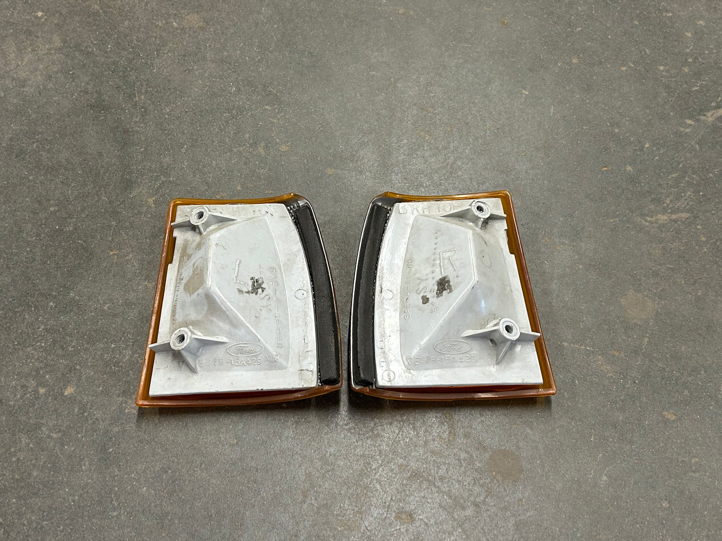 91-94 Explorer/89-95 Ranger OEM Corner Marker Lights