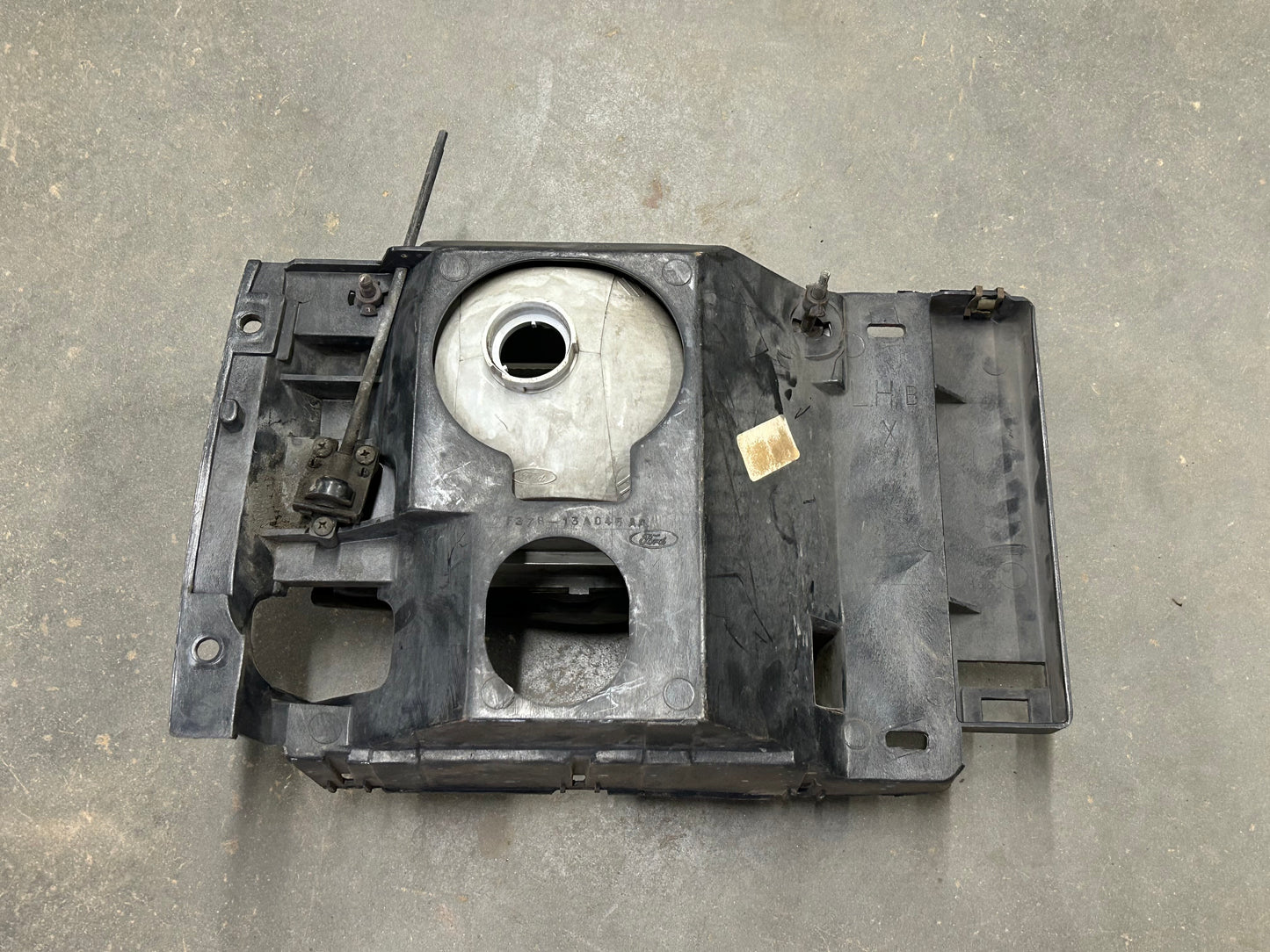 91-94 Explorer/89-92 Ranger Headlight/Housing - Passenger