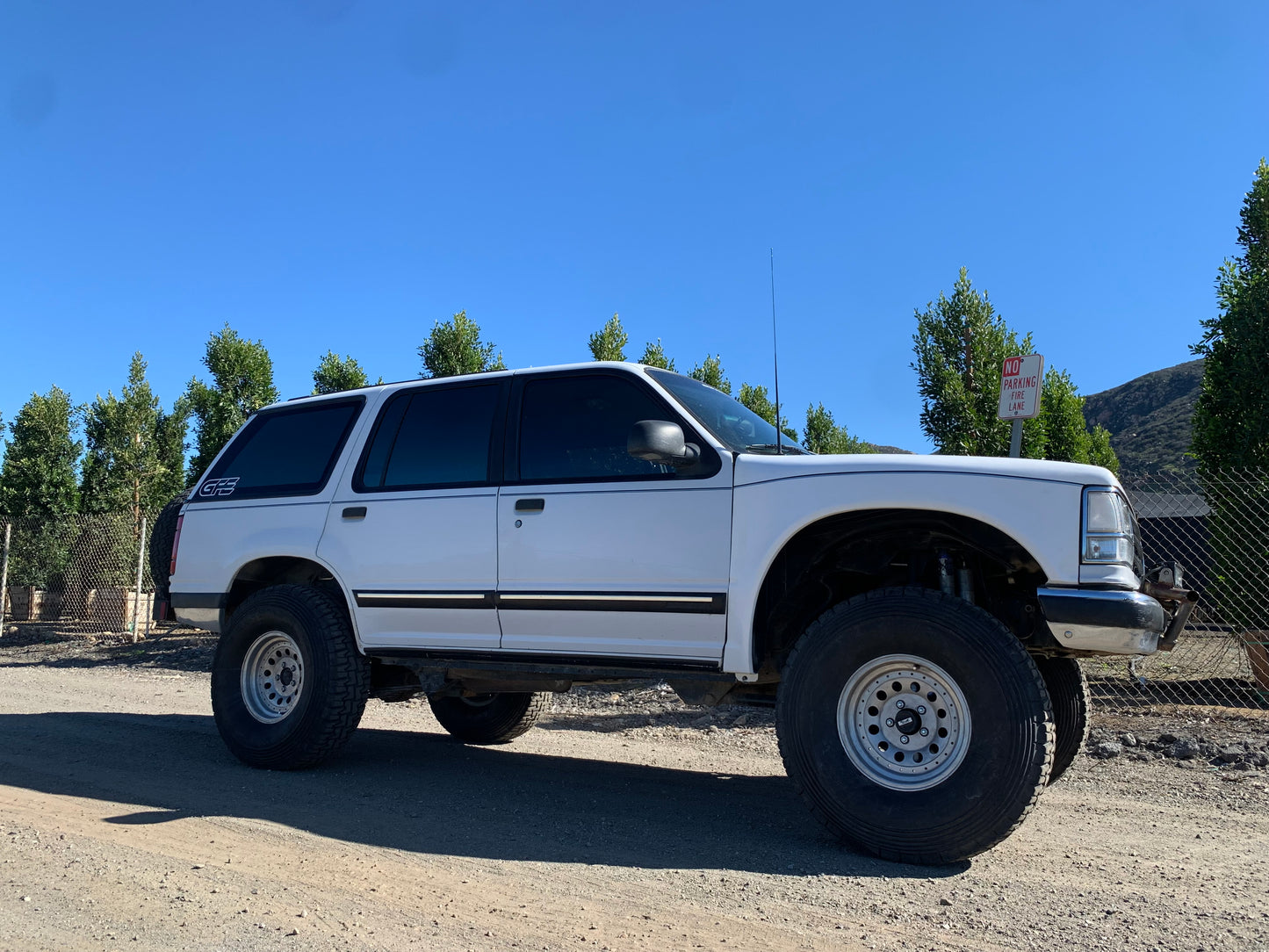 91-94 Fiberglass 3" Bulged Fenders